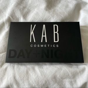 KAB Cosmetics eye shadow palette